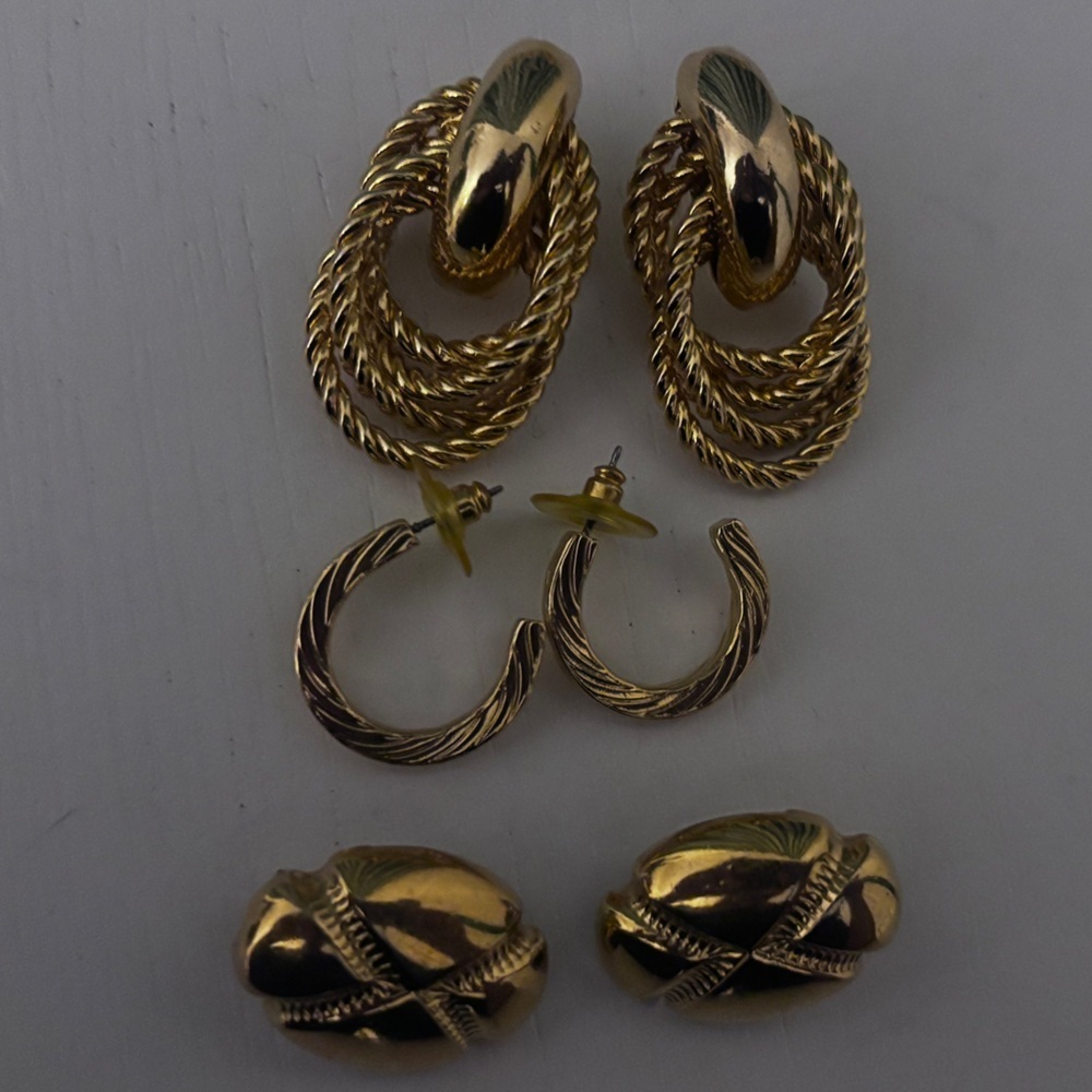 3/20$ Gold Women's 3 Sets of Earrings